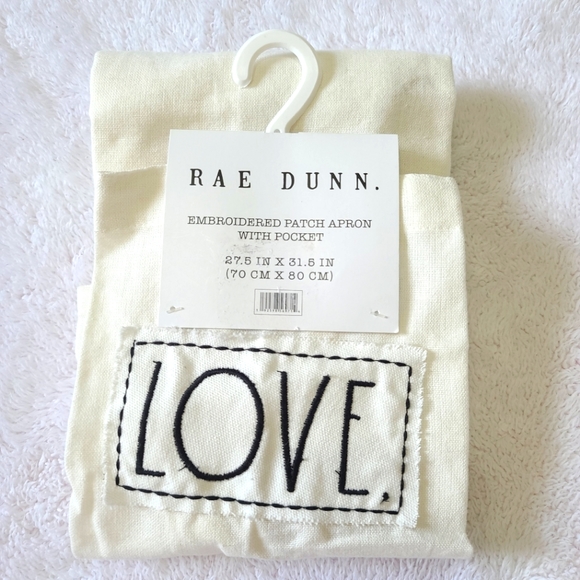 Rae dunn LOVE embroidered patch apron with pocket 100% cotton 27.5 in X 31.5 in